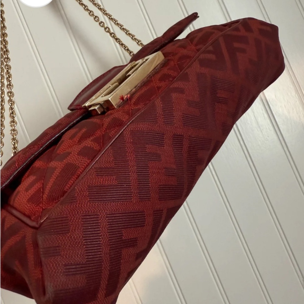 Fendi Red Shoulder Bag with Monogram and Gold Hardware - Picture 6 of 16
